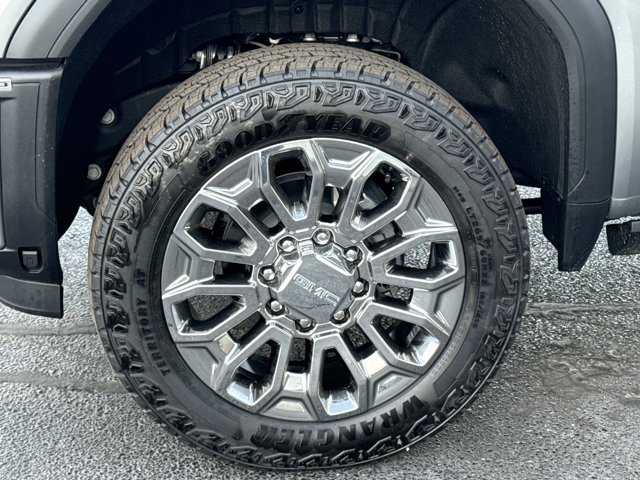 New 2026 GMC Sierra 2500 Denali w/ Denali Reserve Package AWD/4WD image 17