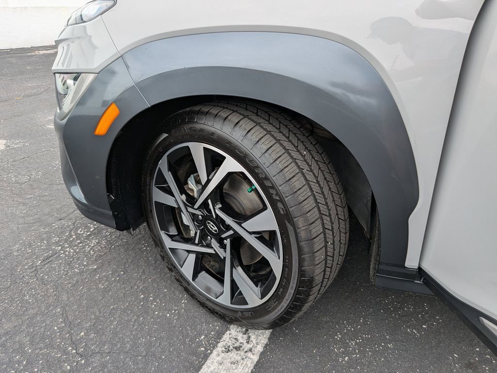 Used 2022 Hyundai Kona Limited FWD image 36