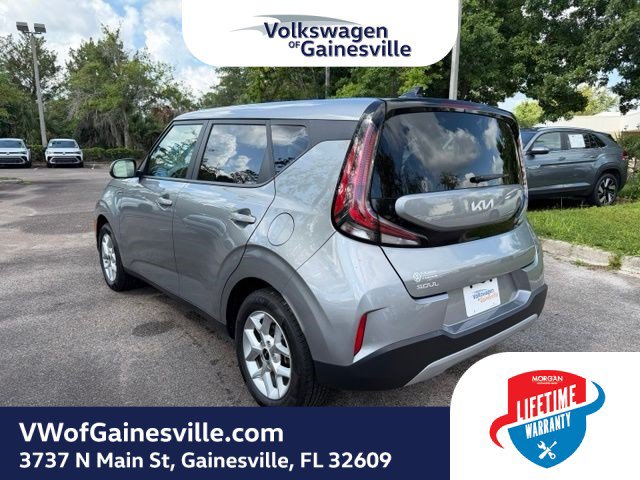 Used 2025 Kia Soul LX w/ LX Technology Package FWD image 4