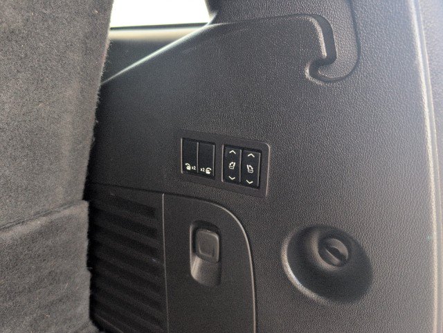 Used 2019 Cadillac Escalade Luxury AWD/4WD image 13