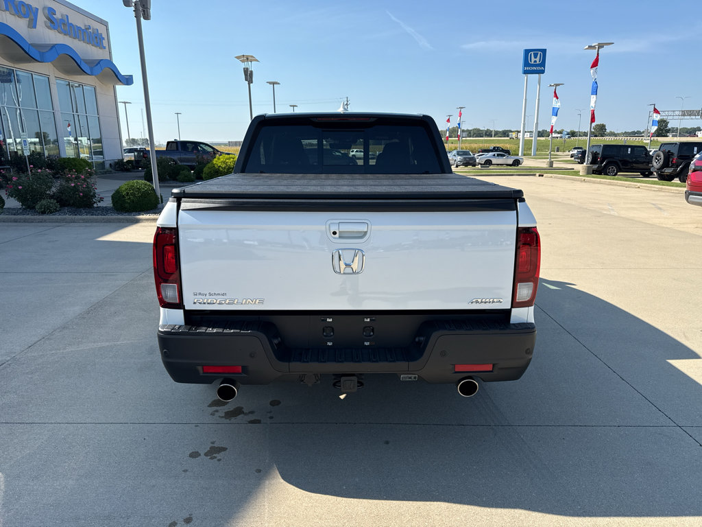 Used 2023 Honda Ridgeline Black Edition image 6