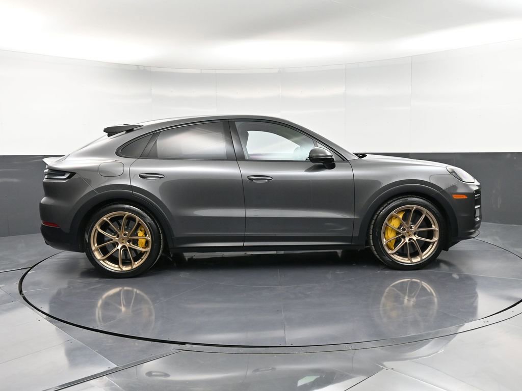 Certified 2024 Porsche Cayenne Turbo GT AWD/4WD image 9