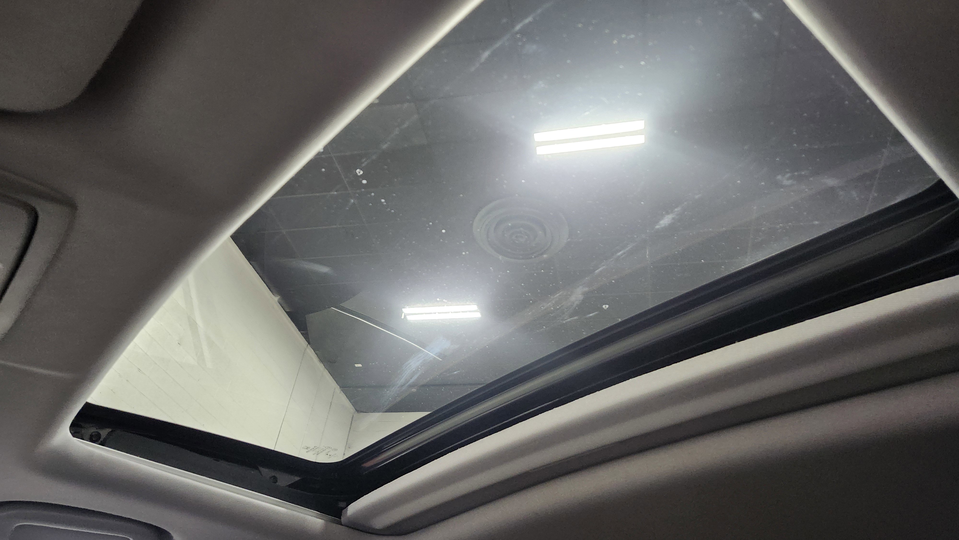 Used 2021 Honda CR-V EX image 2