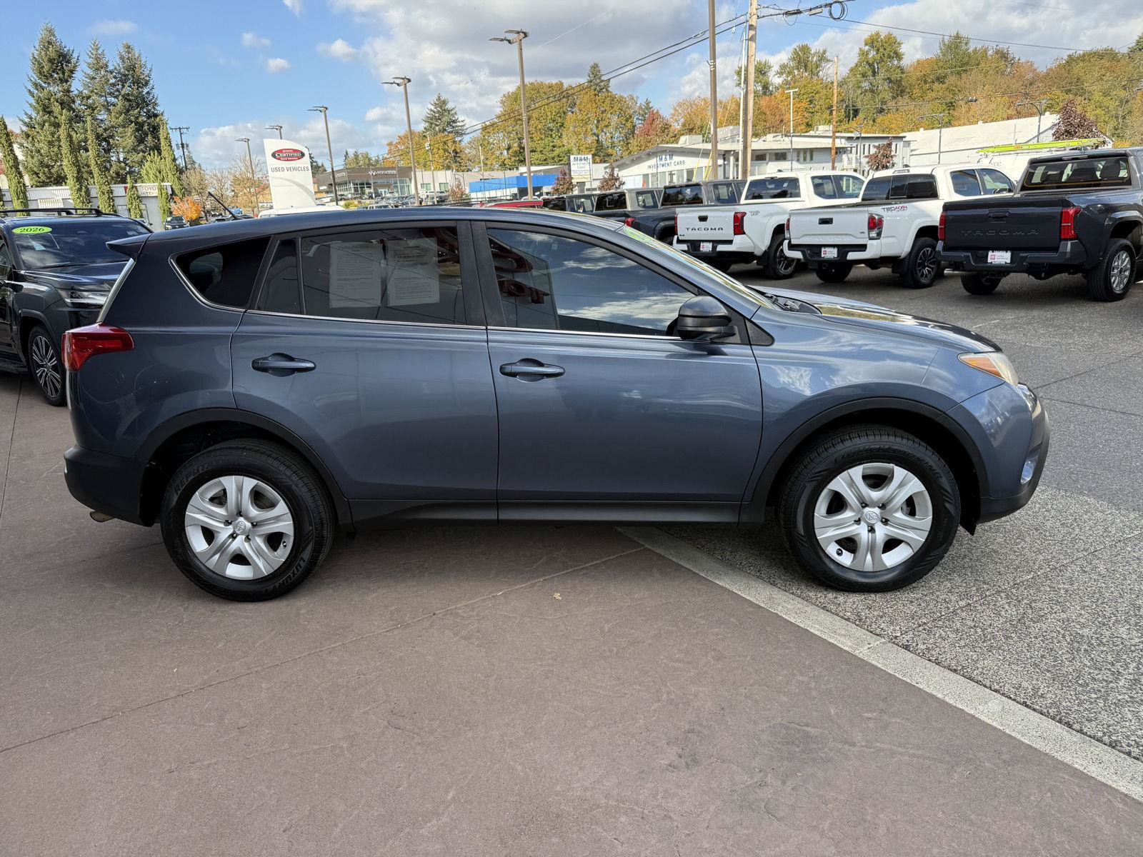 Used 2013 Toyota RAV4 LE FWD image 7