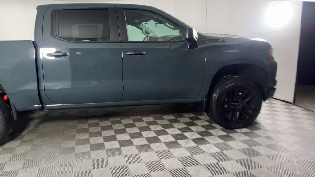 New 2026 Chevrolet Silverado 1500 Custom Trail Boss w/ LPO, Dark Essentials Package image 2