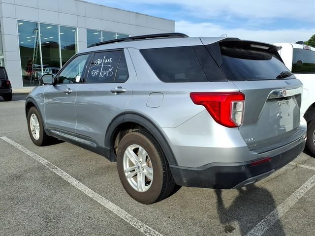 Used 2020 Ford Explorer XLT w/ Equipment Group 202A AWD/4WD image 6