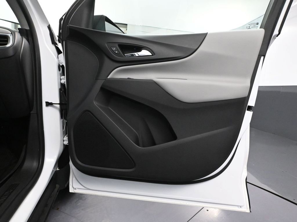 Used 2021 Chevrolet Equinox LS w/ LS Convenience Package image 43