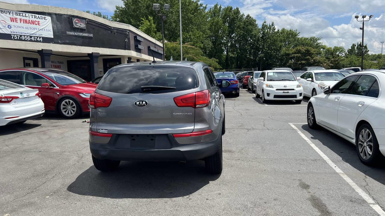 Used 2015 Kia Sportage LX image 9