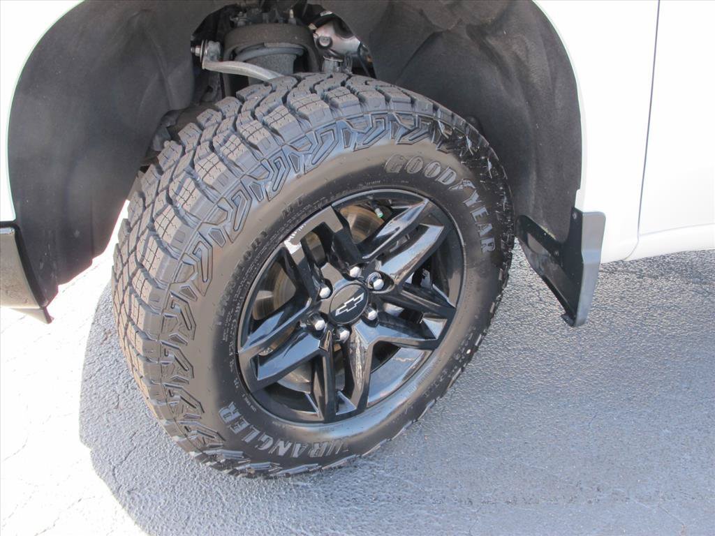 Used 2023 Chevrolet Silverado 1500 LT Trail Boss w/ Protection Package AWD/4WD image 18