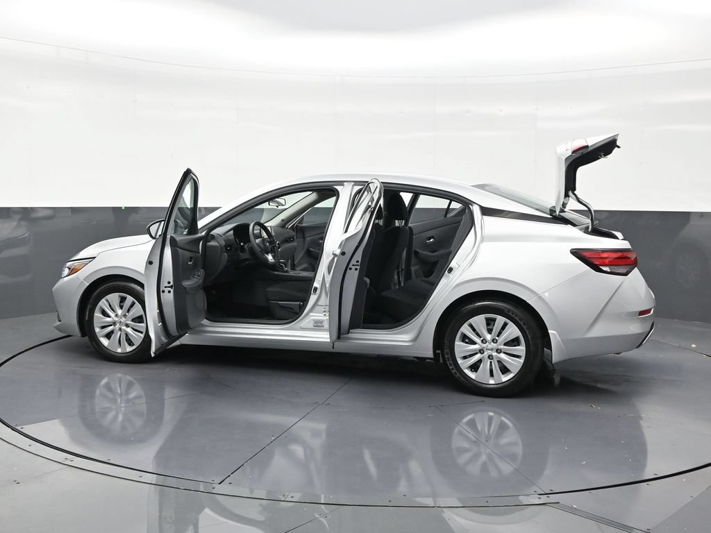 Used 2023 Nissan Sentra S FWD image 31