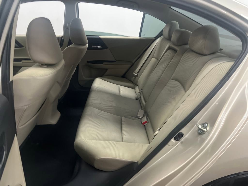 Used 2015 Honda Accord LX image 27