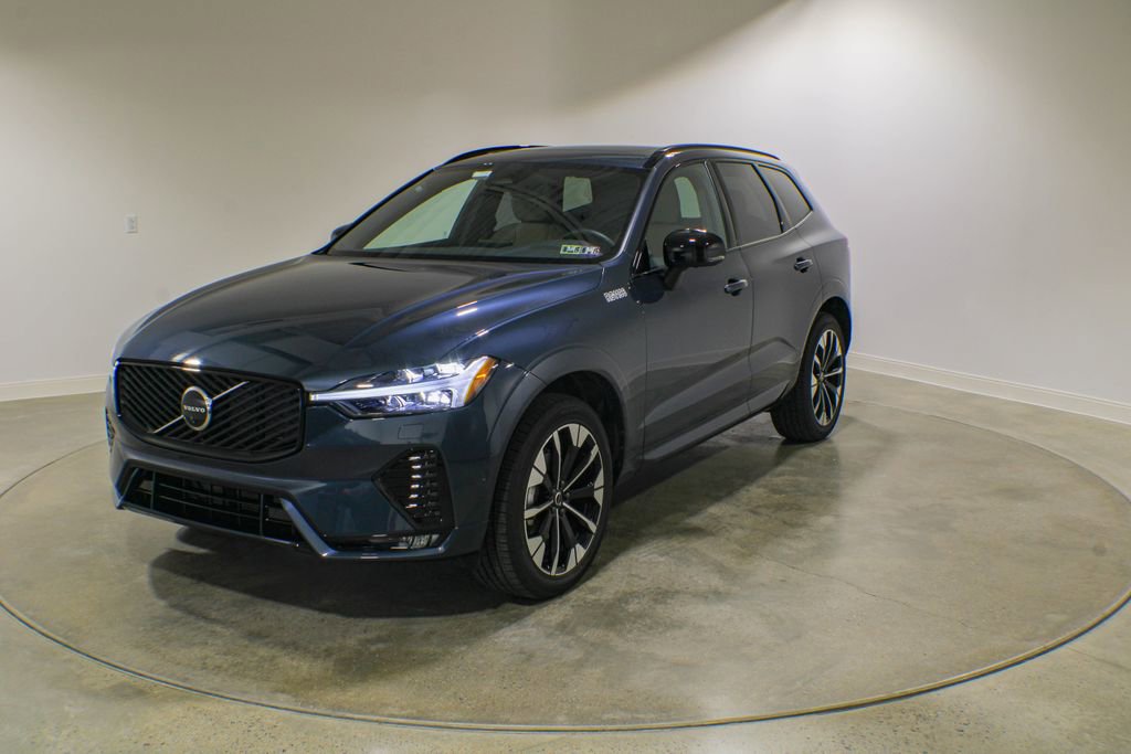 Used 2026 Volvo XC60 B5 Plus w/ Climate Package AWD/4WD image 1