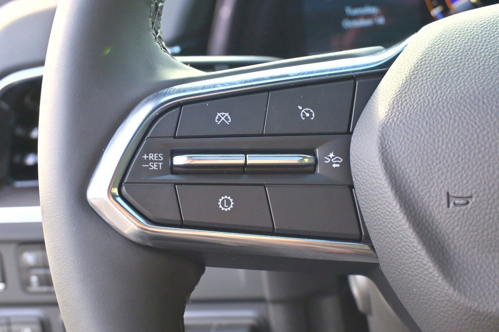 Used 2026 Chevrolet Suburban Premier w/ Sun And Tow Package image 39