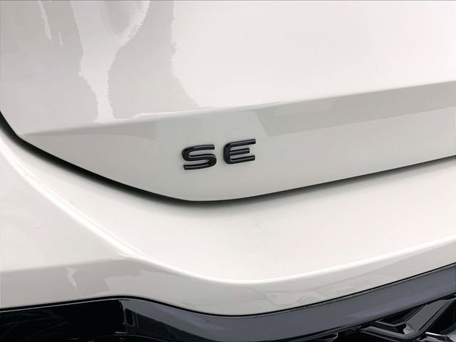 New 2026 Volkswagen Tiguan SE R-Line image 9