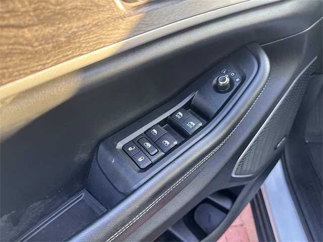 Used 2022 Jeep Grand Cherokee Limited 4xe image 11