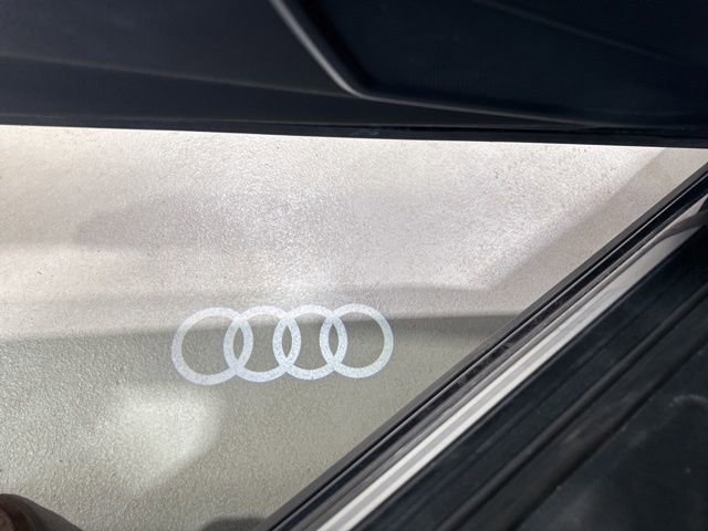 Used 2021 Audi Q5 2.0T Premium w/ Convenience Package AWD/4WD image 21