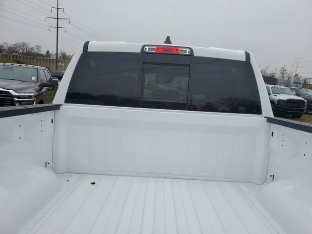 New 2026 RAM 1500 4x4 Crew Cab image 5