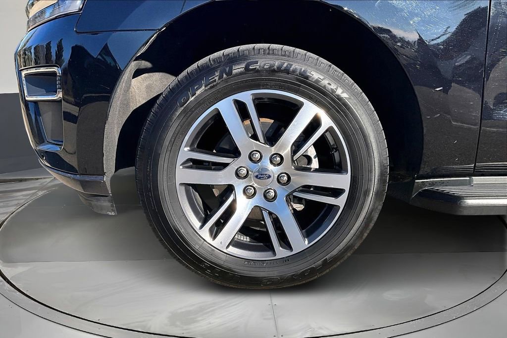 Used 2024 Ford Expedition Limited image 29