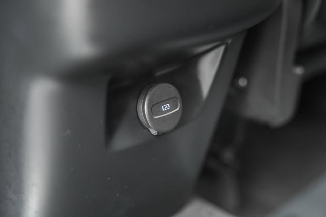 Used 2022 Volvo XC90 T6 Momentum w/ Advanced Package image 36