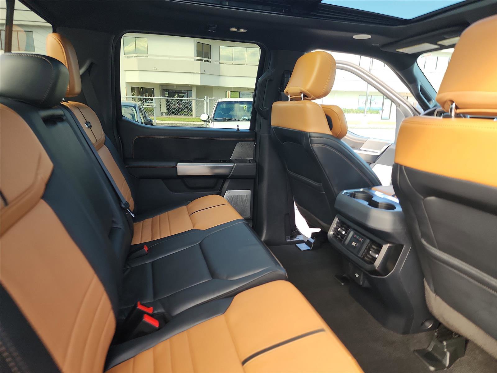 Used 2023 Ford F250 Platinum w/ Tremor Off-Road Package image 25