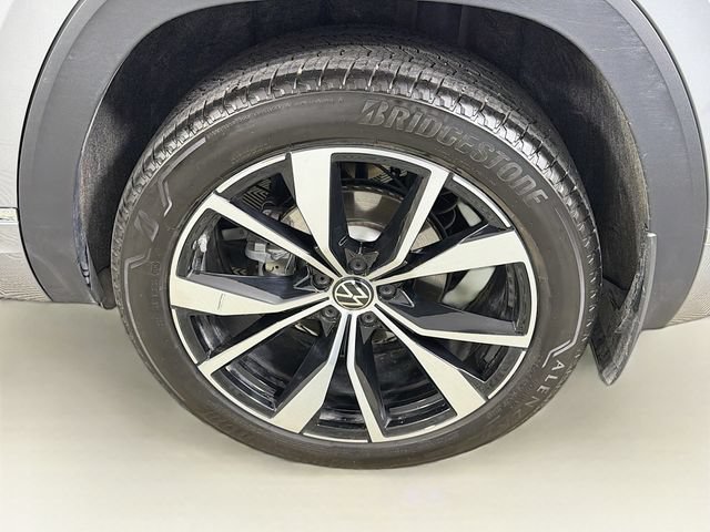 New 2026 Volkswagen Atlas Cross Sport SEL Premium R-Line AWD/4WD image 33