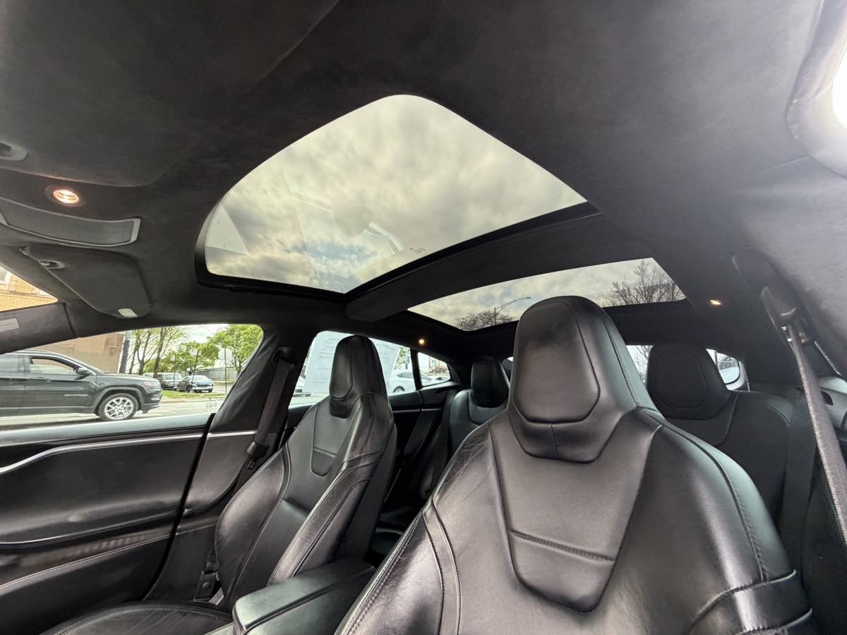 Used 2015 Tesla Model S 70D AWD/4WD image 12