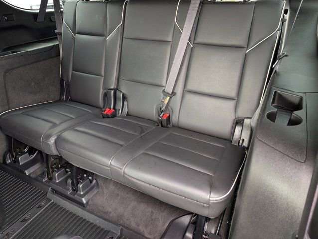 Used 2021 Cadillac Escalade ESV Premium Luxury w/ LPO, Illumination Package image 30