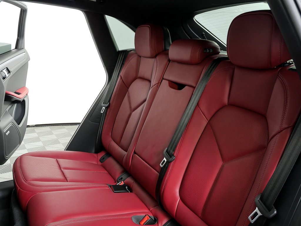 New 2026 Porsche Macan S image 22
