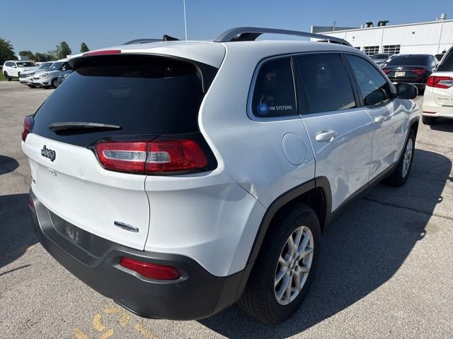 Used 2017 Jeep Cherokee Latitude w/ Cold Weather Group AWD/4WD image 6