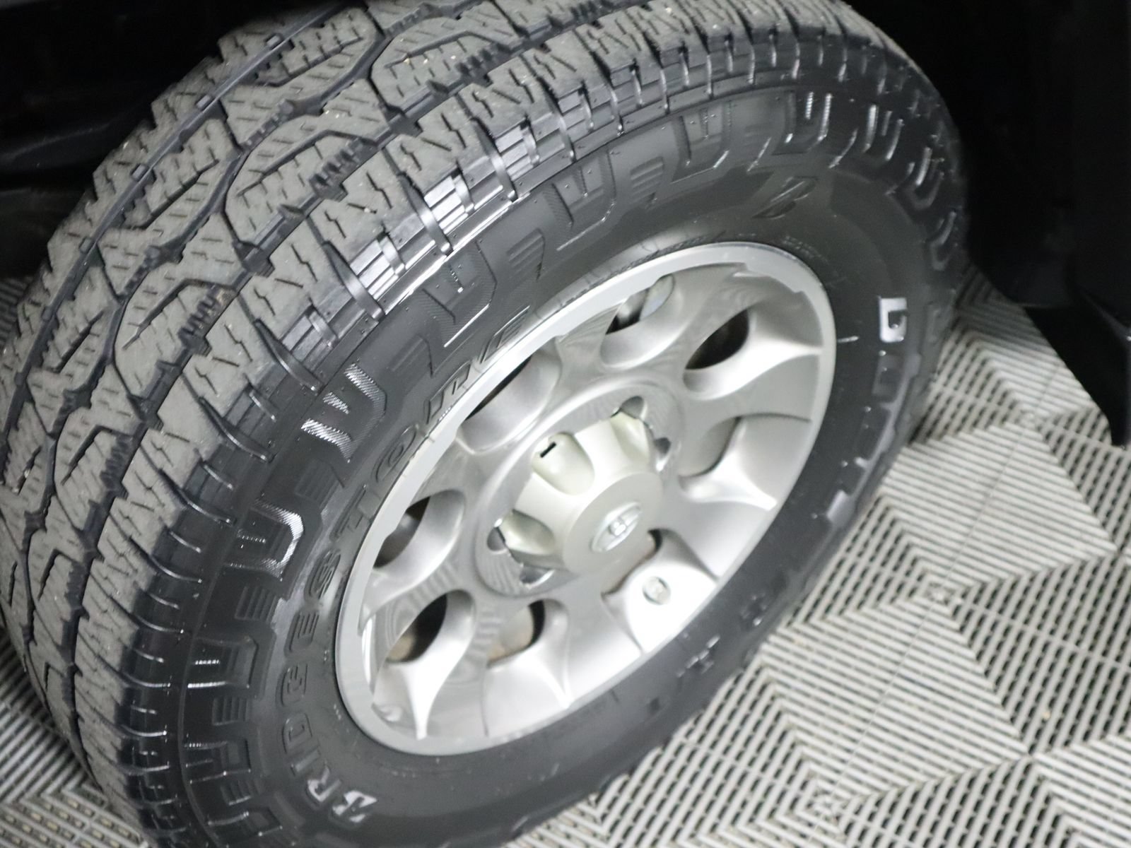 Used 2011 Toyota FJ Cruiser 4WD w/ Upgrade Pkg image 18