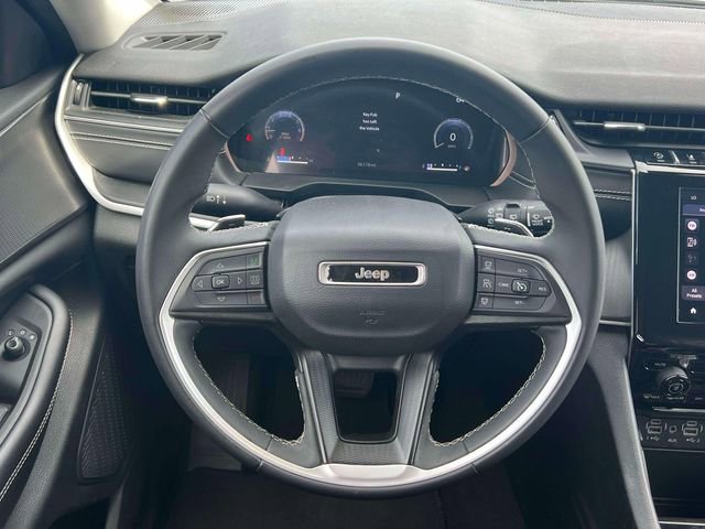 Used 2023 Jeep Grand Cherokee L Laredo RWD image 21