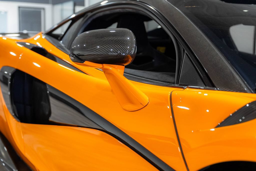 Used 2019 McLaren 600LT RWD image 11