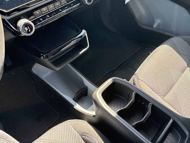 New 2027 Chevrolet Bolt LT w/ Comfort Package FWD image 11