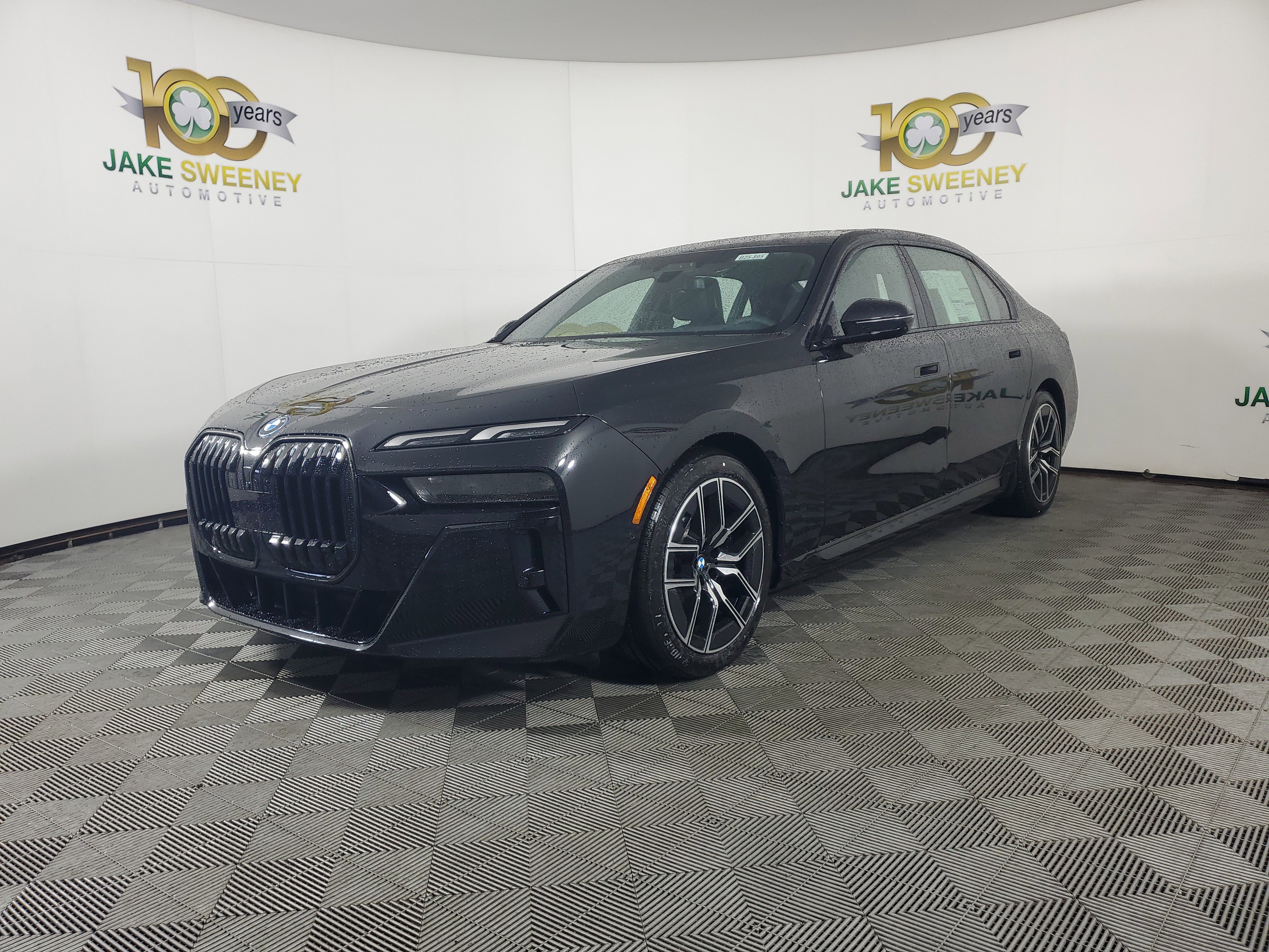 New 2025 BMW i7 xDrive60 image 3