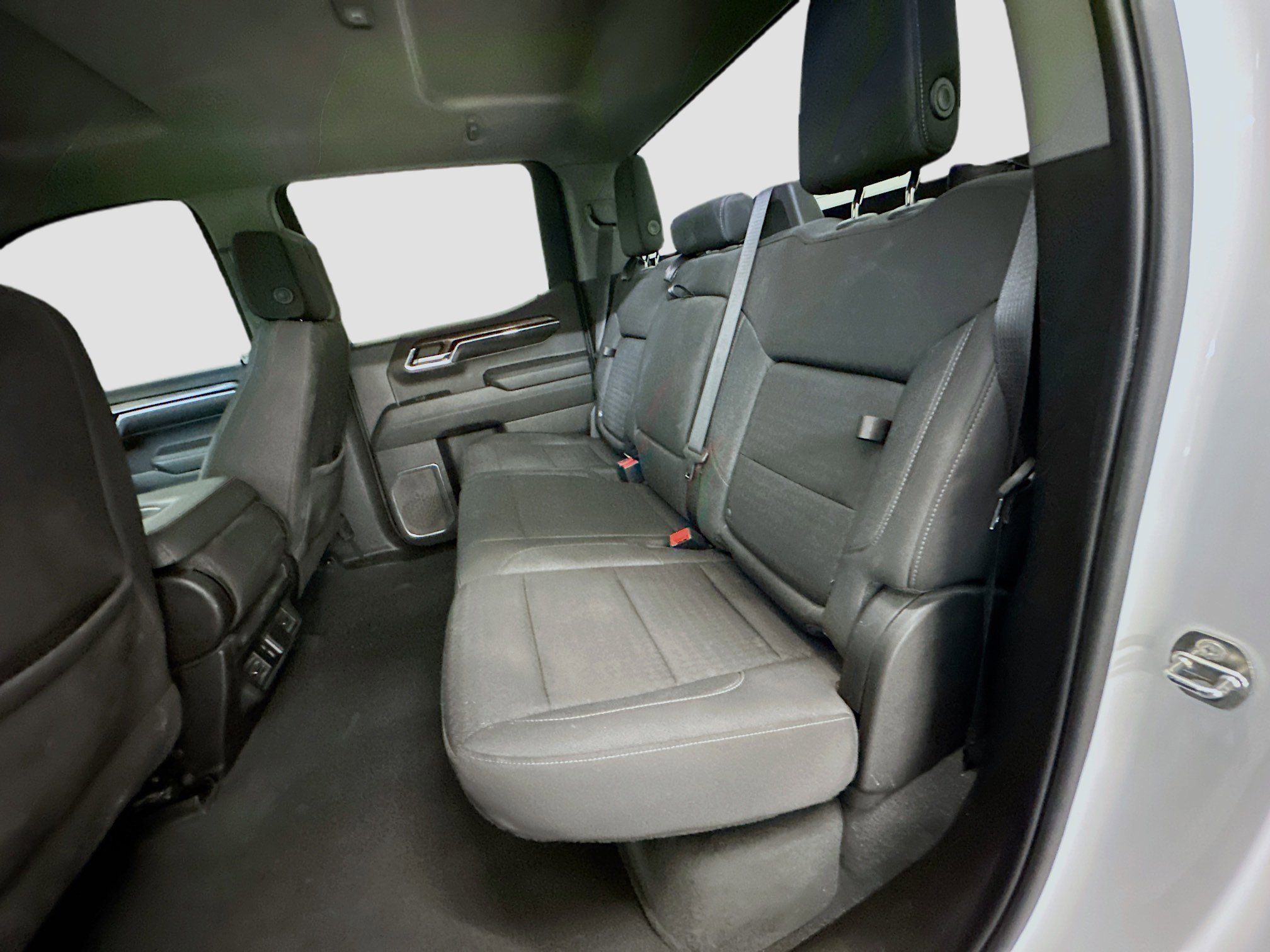 Used 2024 GMC Sierra 1500 Elevation image 29