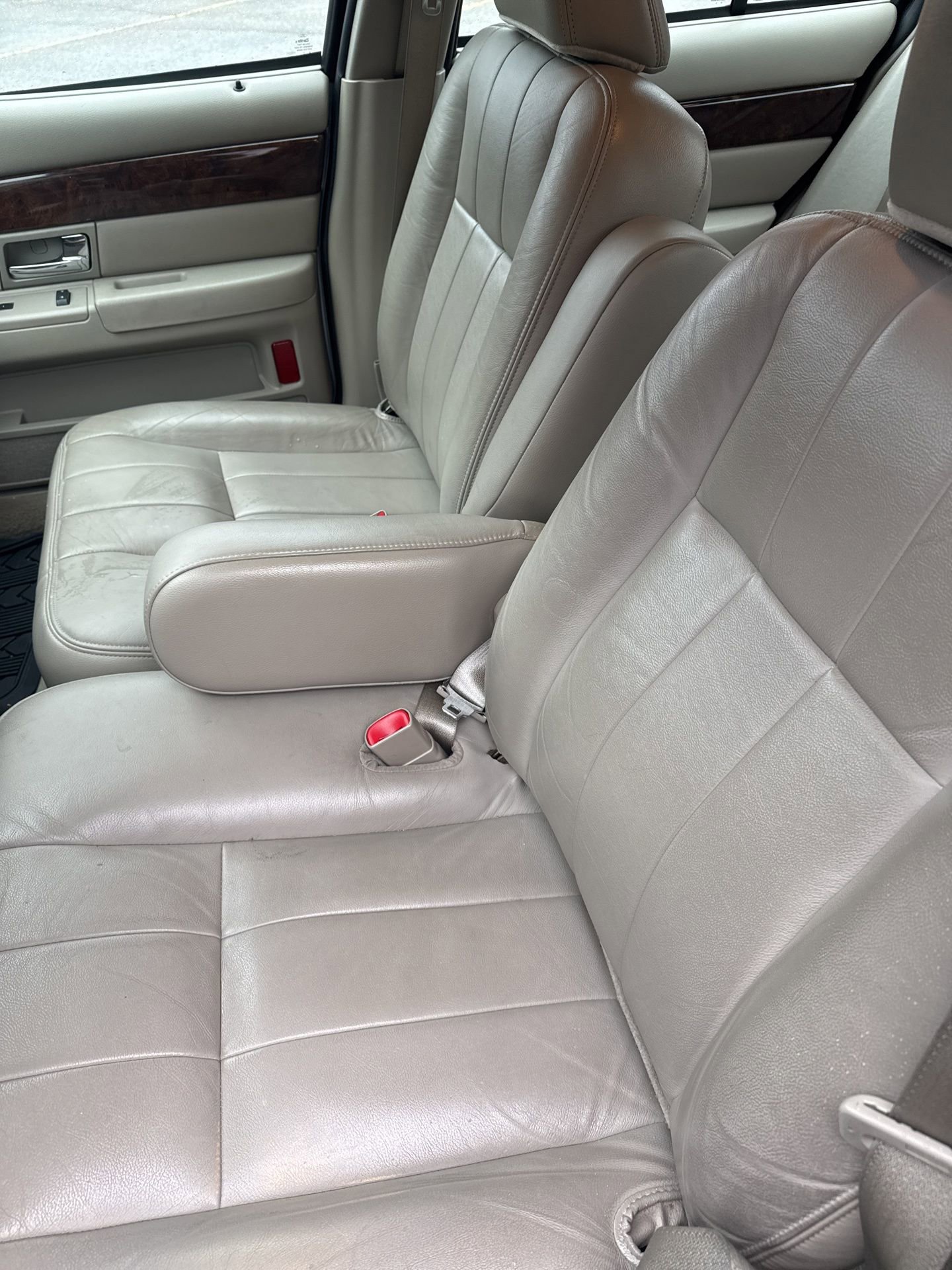 Used 2010 Mercury Grand Marquis LS image 10