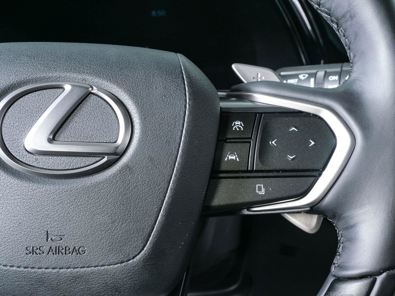 Used 2026 Lexus RX 450h AWD w/ Convenience Package image 12