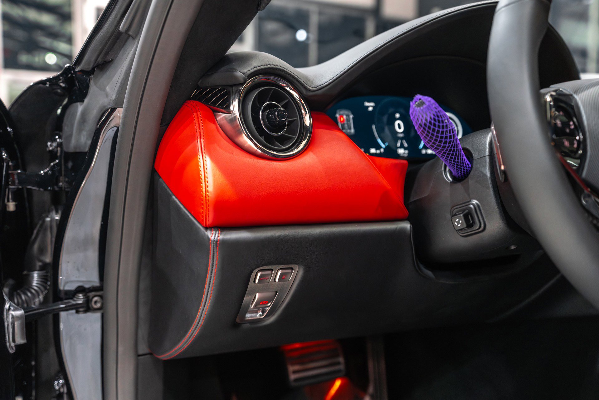 Used 2025 Karma Revero Luxury image 8