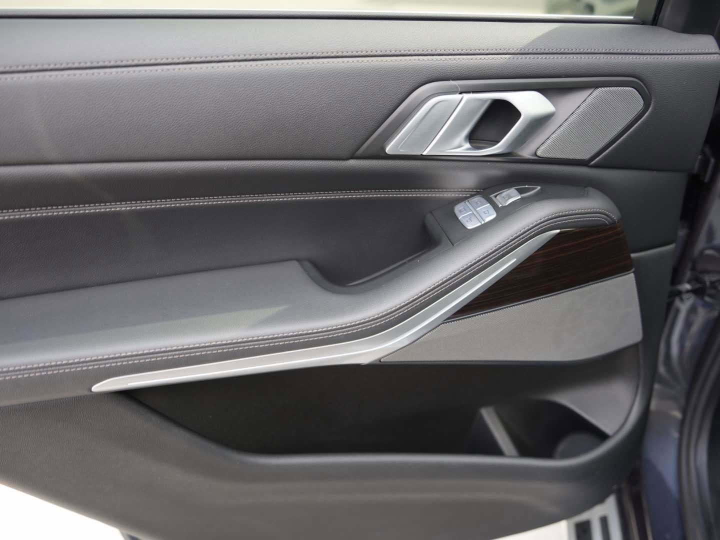 Used 2019 BMW X7 xDrive40i w/ Premium Package image 9