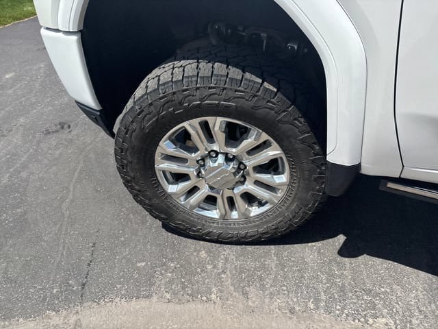 Certified 2022 GMC Sierra 2500 Denali w/ Denali Ultimate Package AWD/4WD image 28