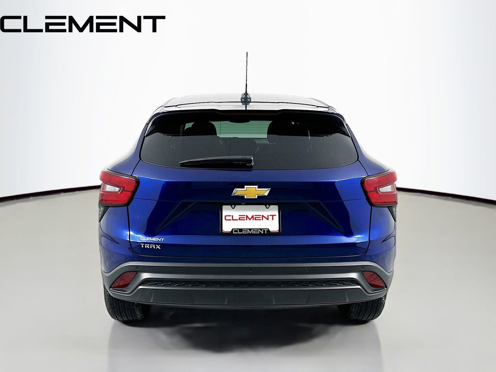 Used 2024 Chevrolet Trax LS w/ LS Convenience Package image 7