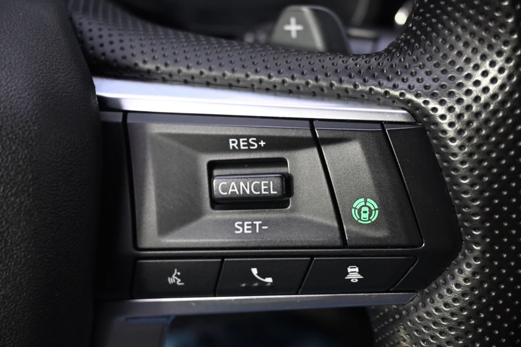 Used 2024 Mitsubishi Outlander SE AWD/4WD image 35