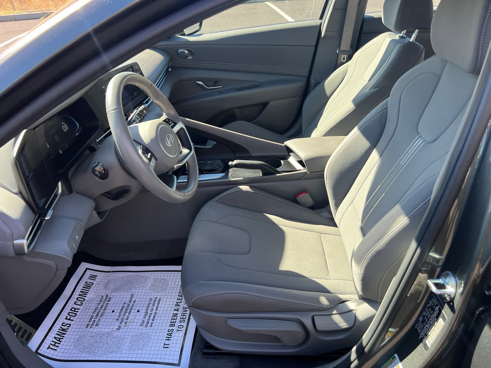 Used 2025 Hyundai Elantra Sport FWD image 11