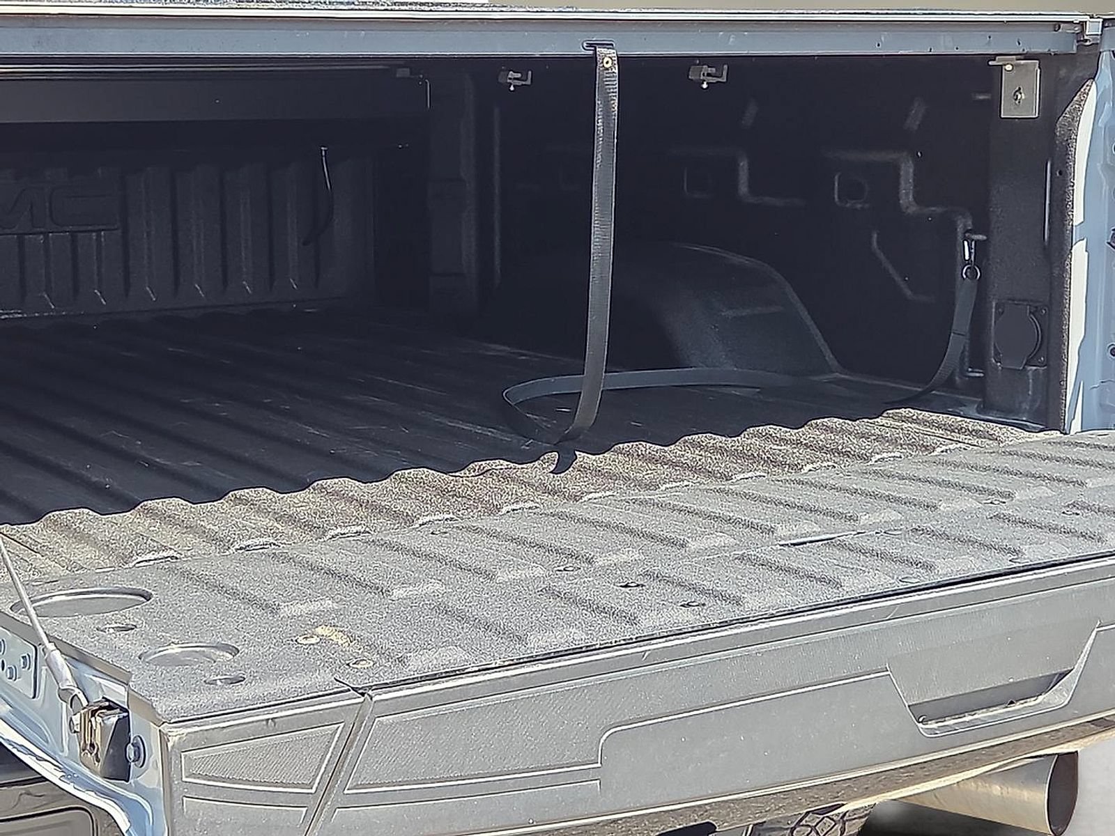 Used 2025 GMC Sierra 2500 AT4X AWD/4WD image 18