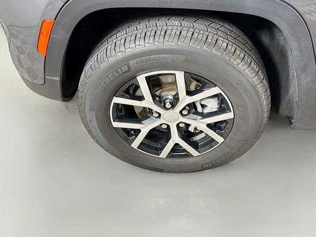 Used 2024 Jeep Grand Cherokee Limited AWD/4WD image 30