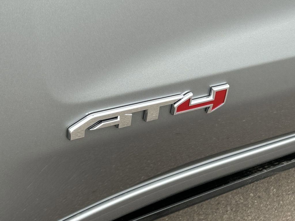 Used 2025 GMC Sierra 1500 AT4 w/ Technology Package image 31