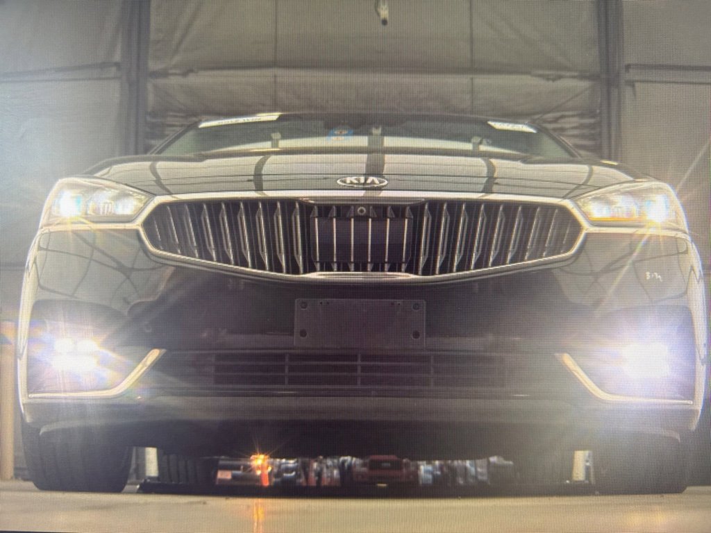 Used 2017 Kia Cadenza Limited image 17