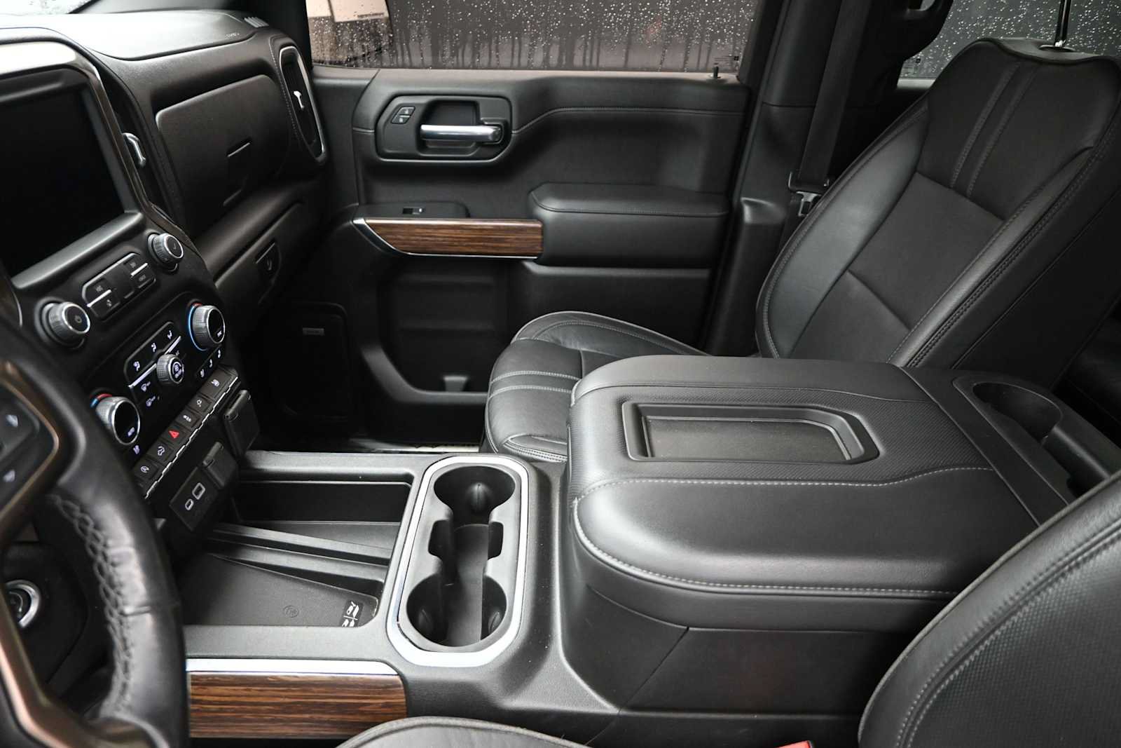 Used 2021 Chevrolet Silverado 1500 High Country w/ Technology Package AWD/4WD image 15