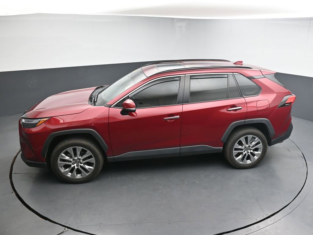 Used 2022 Toyota RAV4 Limited FWD image 27