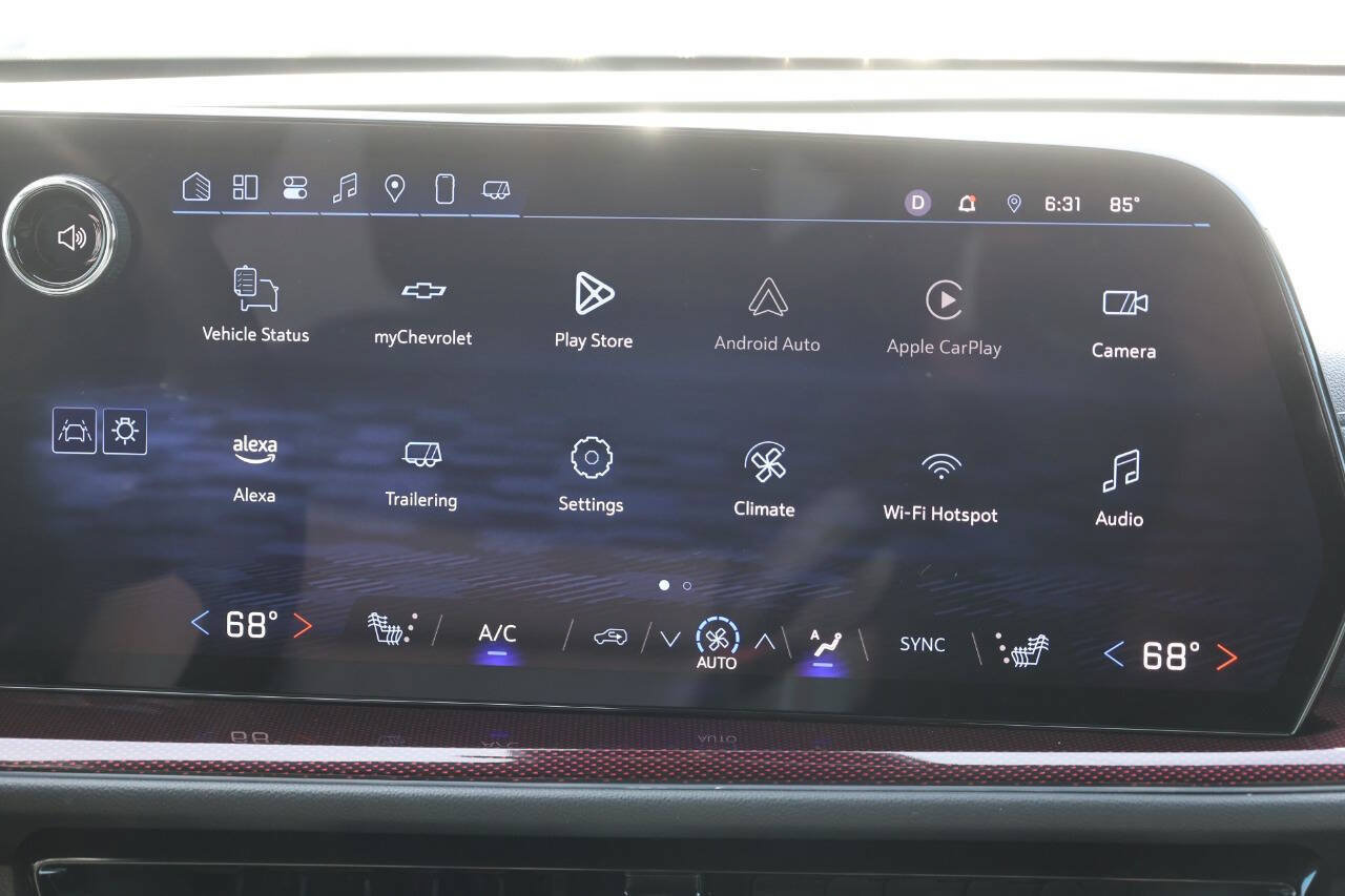 Used 2025 Chevrolet Traverse Z71 AWD/4WD image 19